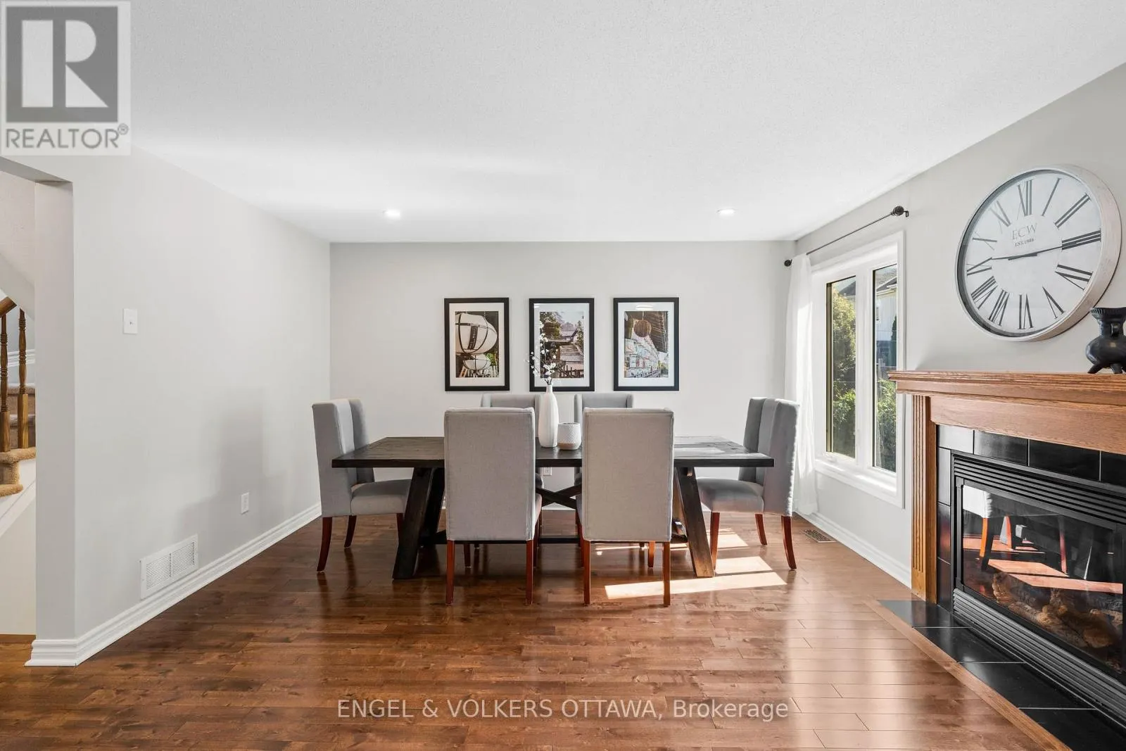 416 VENDEVALE AVENUE