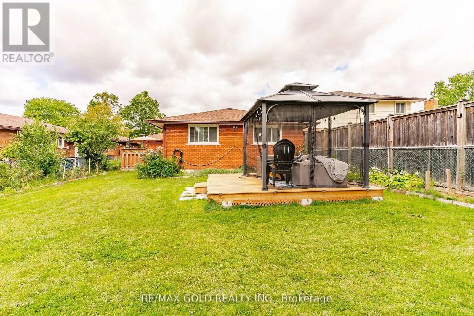 55 RAMBLEWOOD WAY