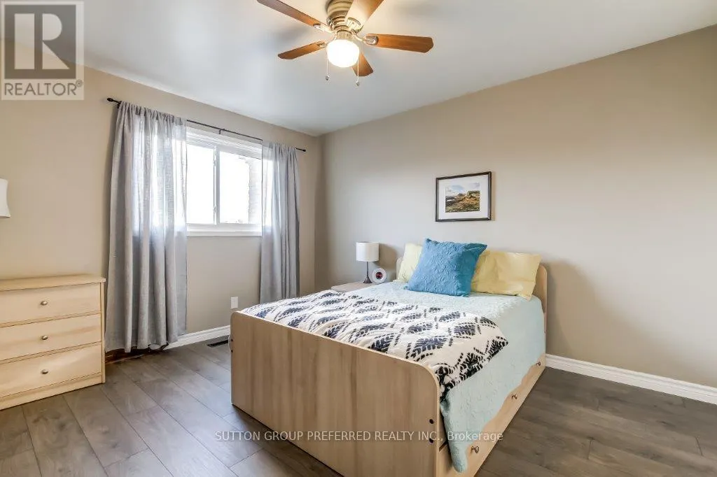 3 - 669 OSGOODE DRIVE, #3
