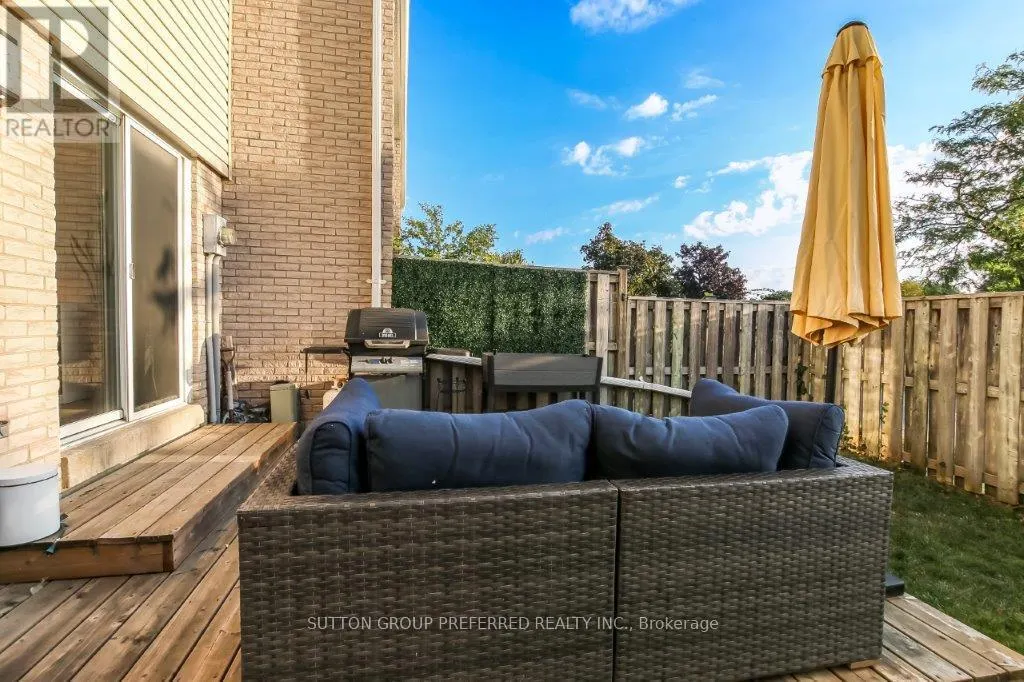3 - 669 OSGOODE DRIVE, #3