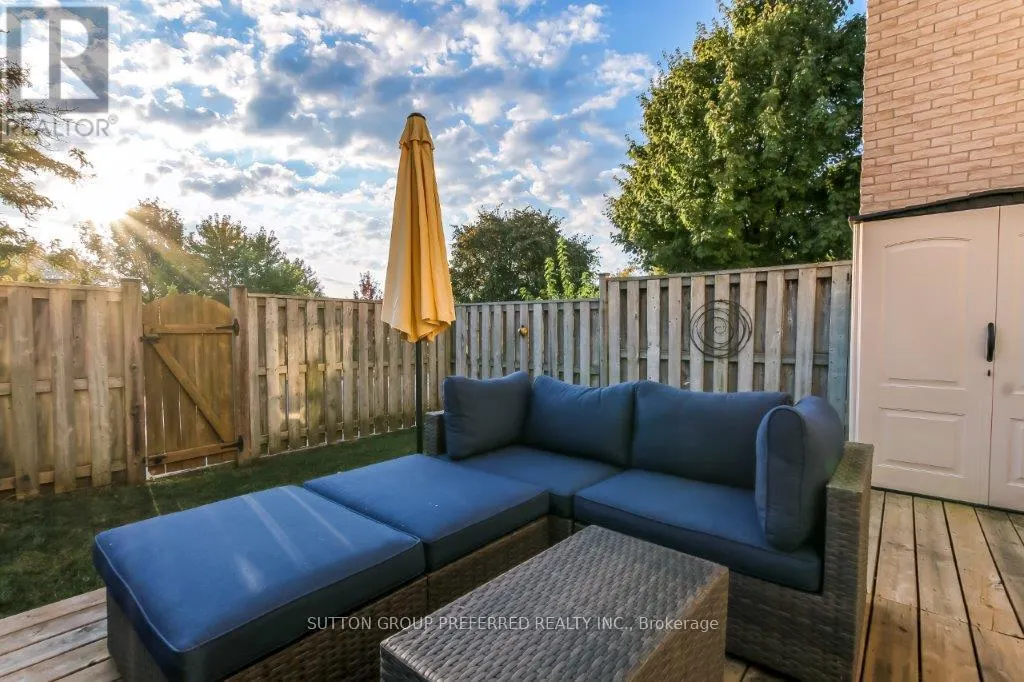 3 - 669 OSGOODE DRIVE, #3