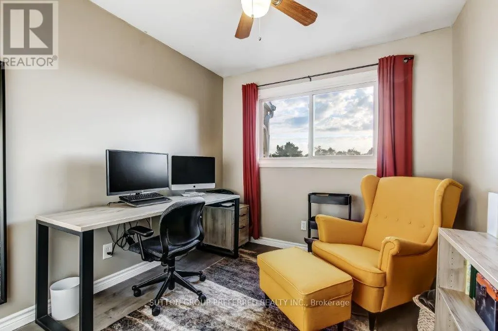3 - 669 OSGOODE DRIVE, #3