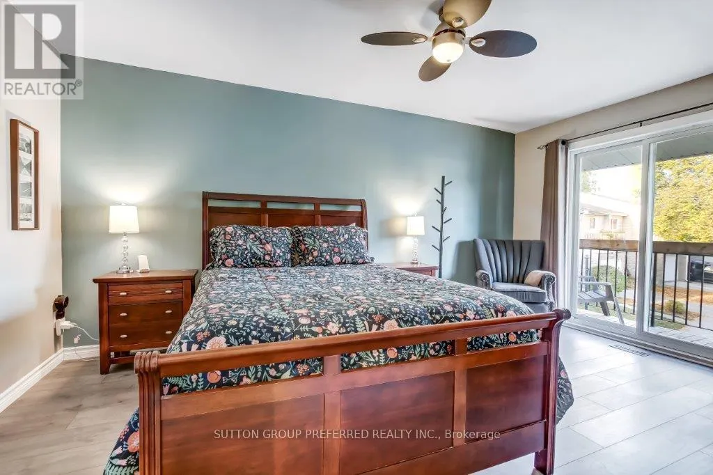 3 - 669 OSGOODE DRIVE, #3