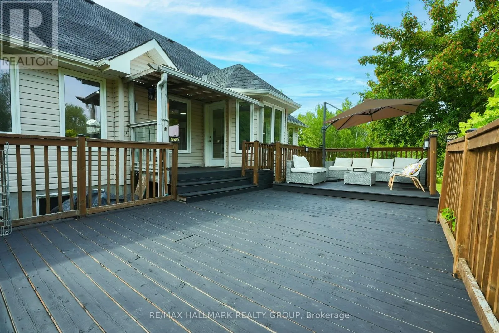 11 RIDEAU CROSSING CRESCENT