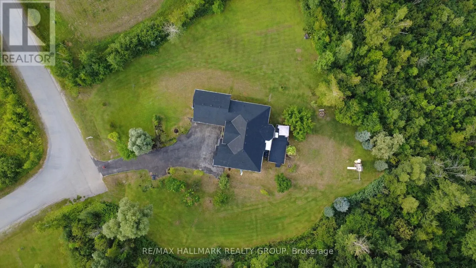 11 RIDEAU CROSSING CRESCENT