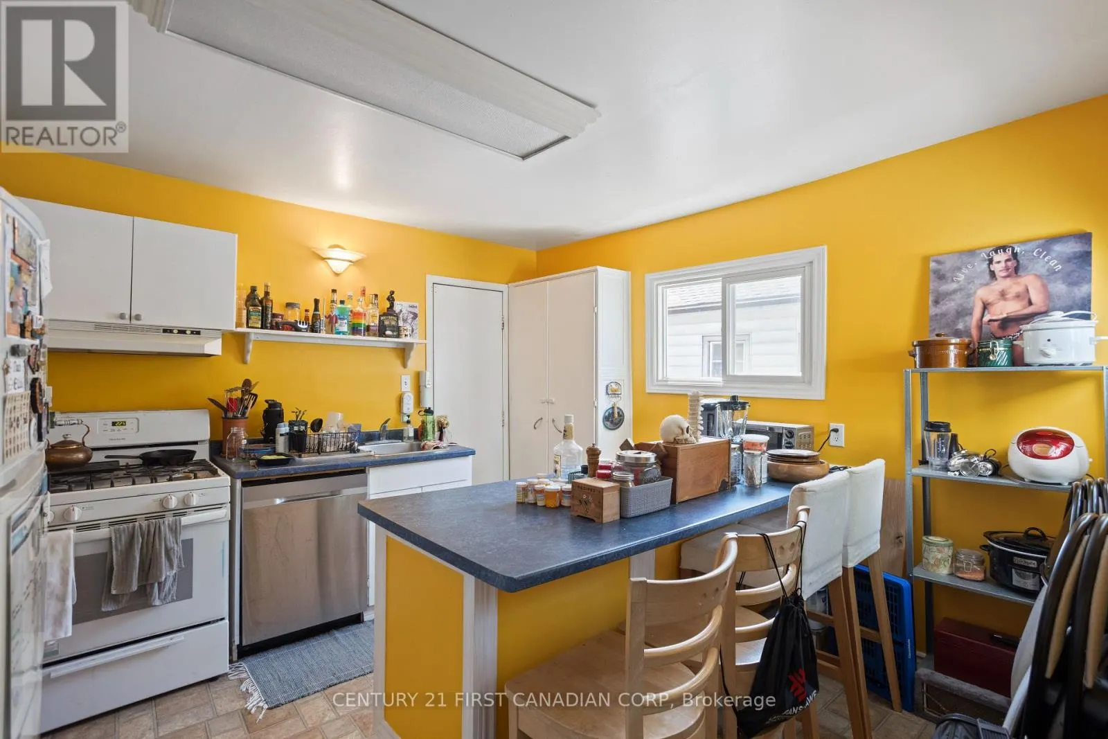 845 QUEENS AVENUE