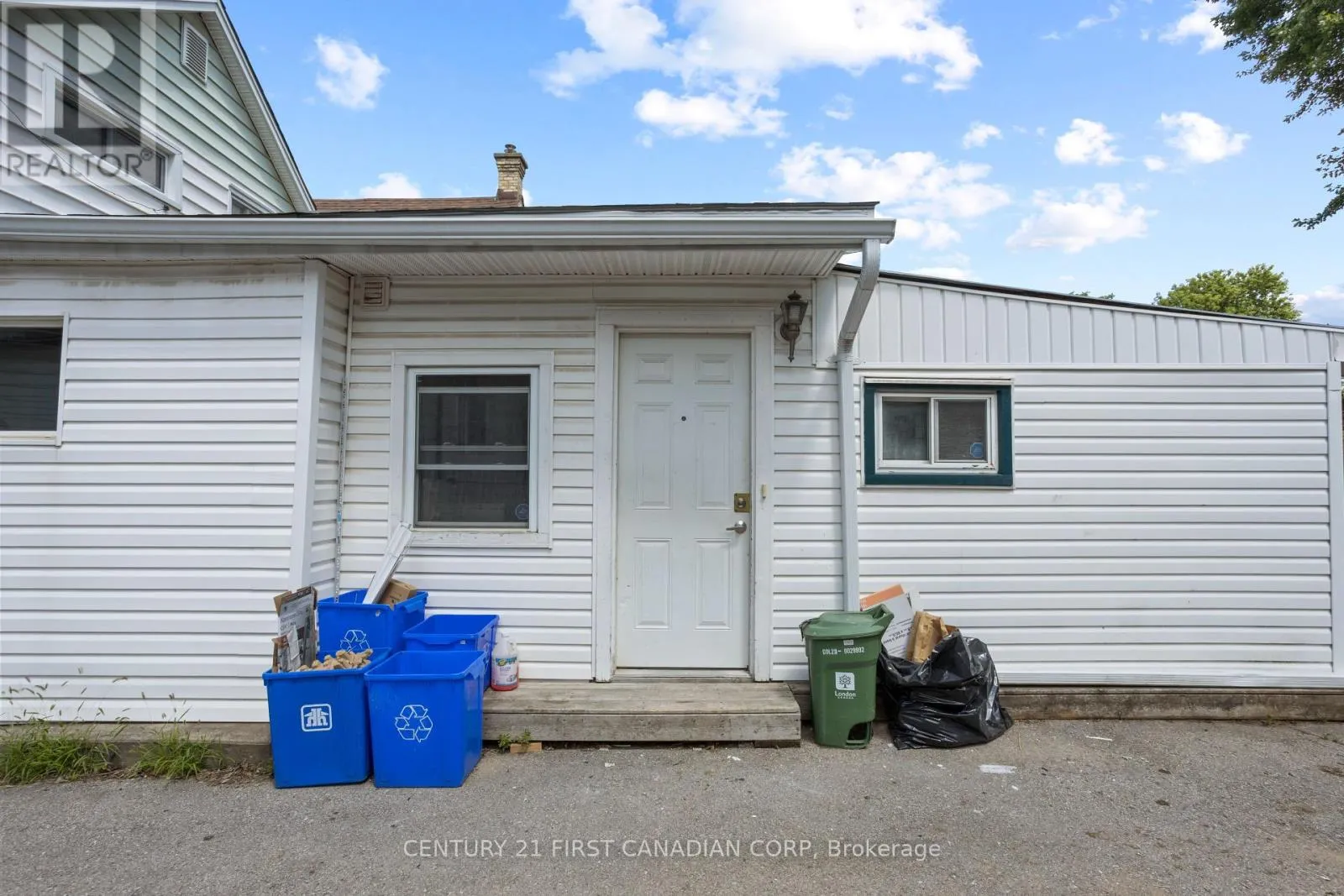 845 QUEENS AVENUE