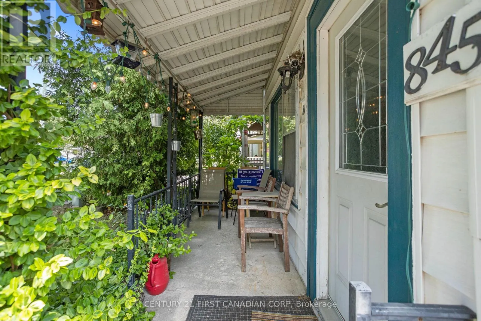 845 QUEENS AVENUE