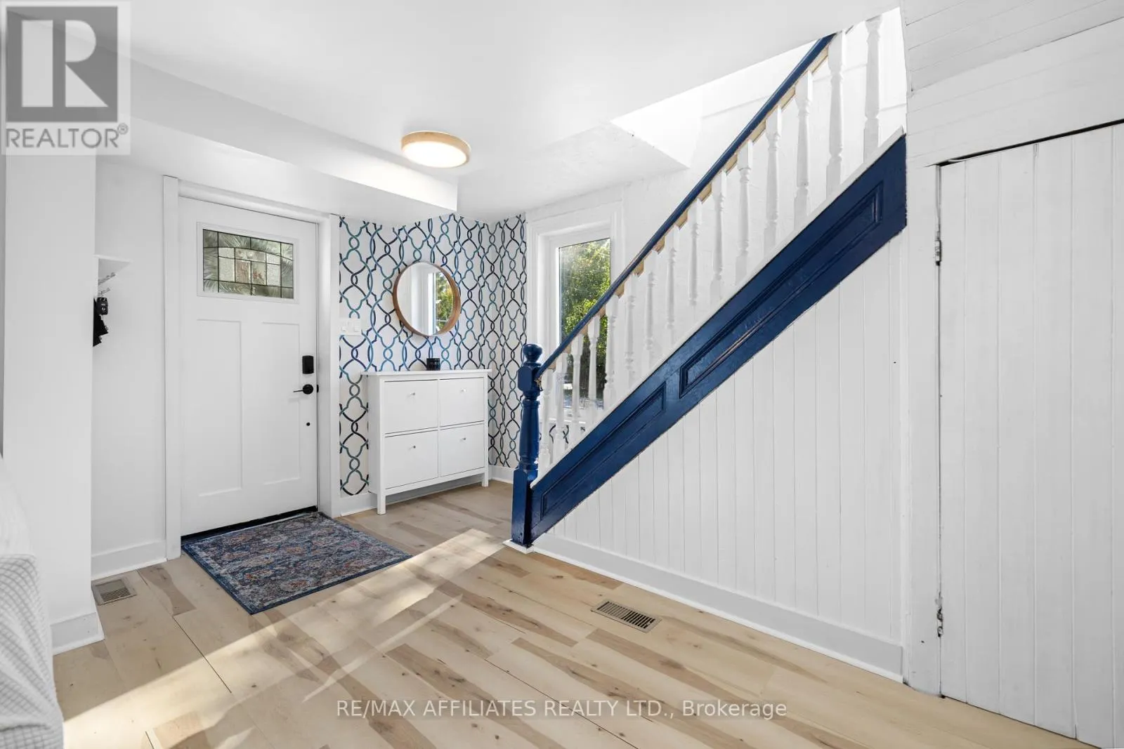 290 WATER STREET