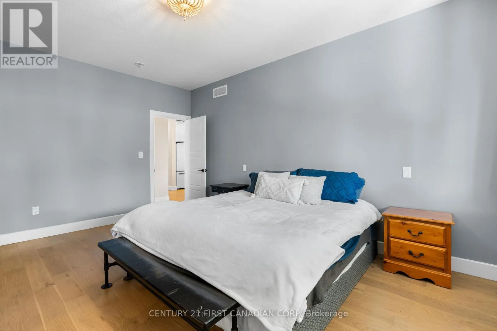 128 SCOTTS DRIVE