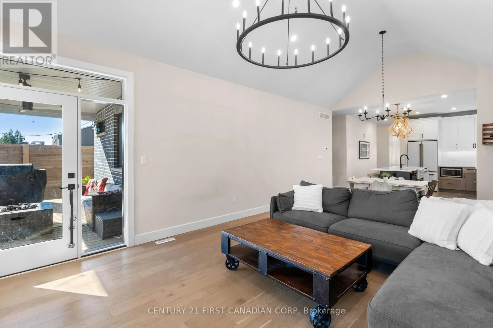 128 SCOTTS DRIVE