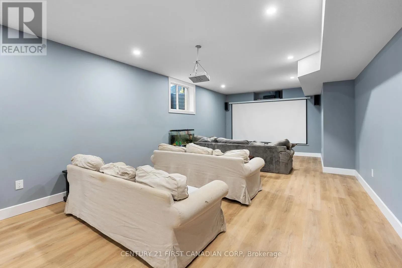 128 SCOTTS DRIVE