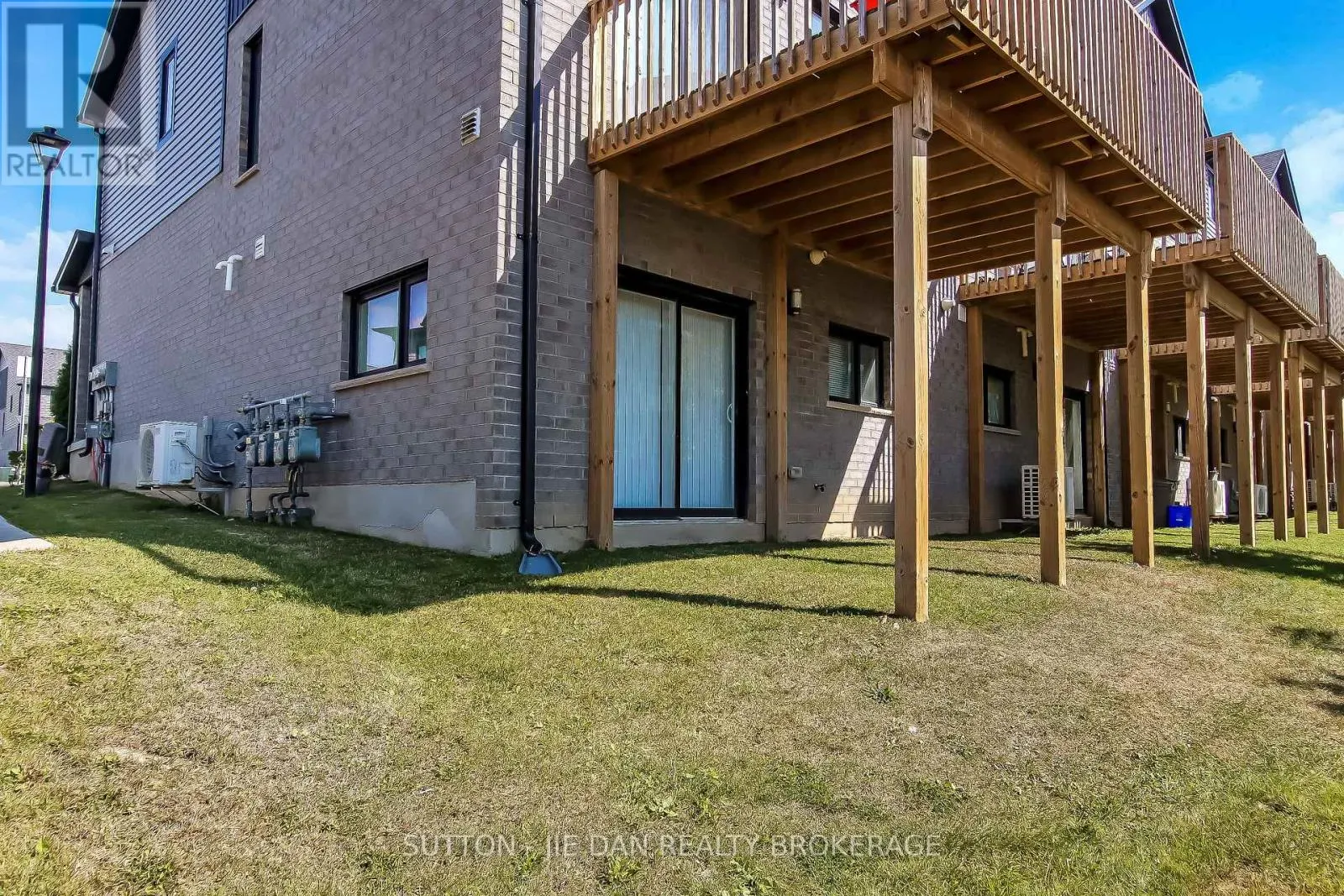 2 - 819 KLEINBURG DRIVE, #2