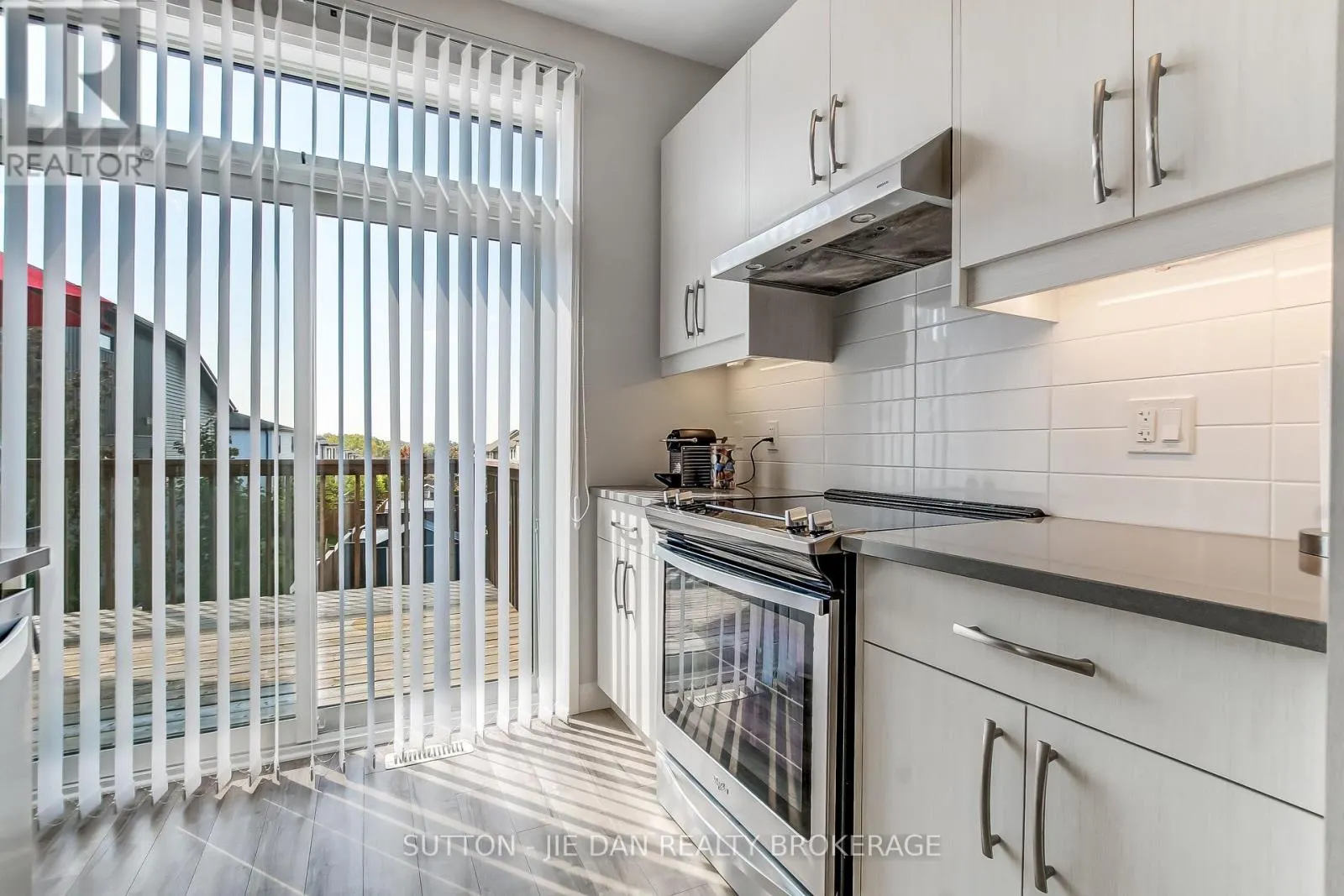 2 - 819 KLEINBURG DRIVE, #2