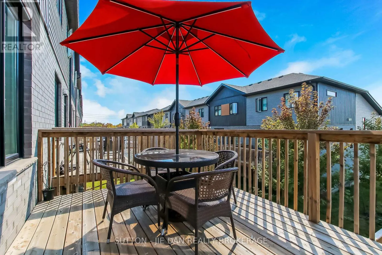 2 - 819 KLEINBURG DRIVE, #2