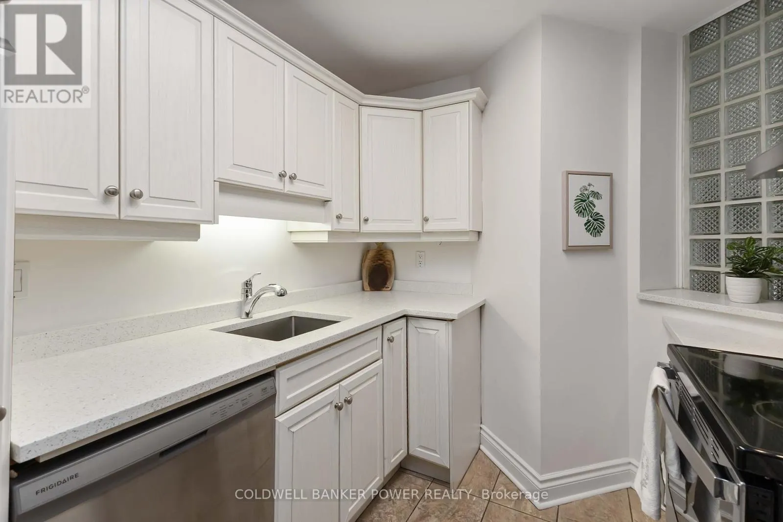 308 - 460 WELLINGTON STREET, #308