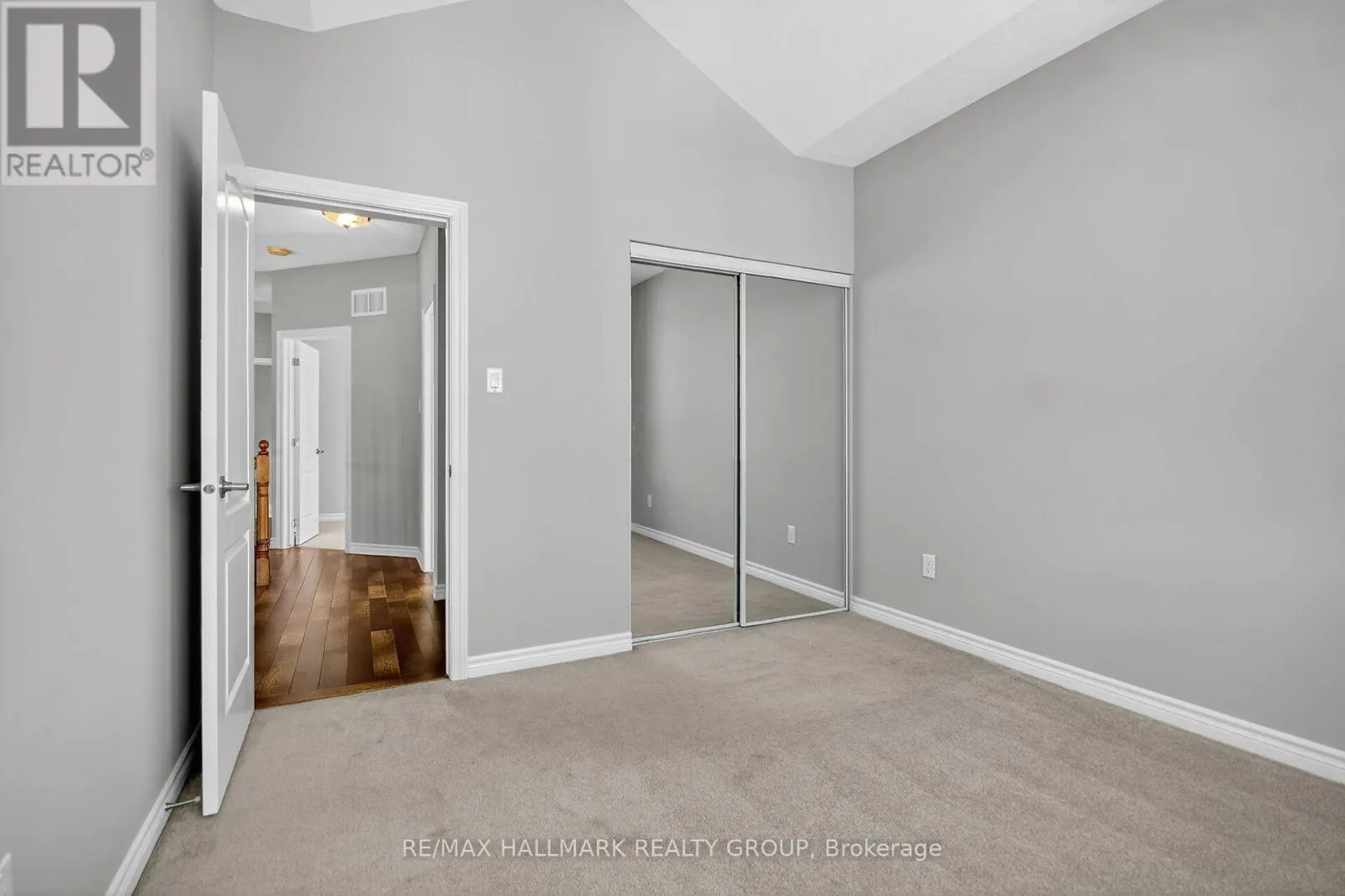 372 GALLANTRY WAY