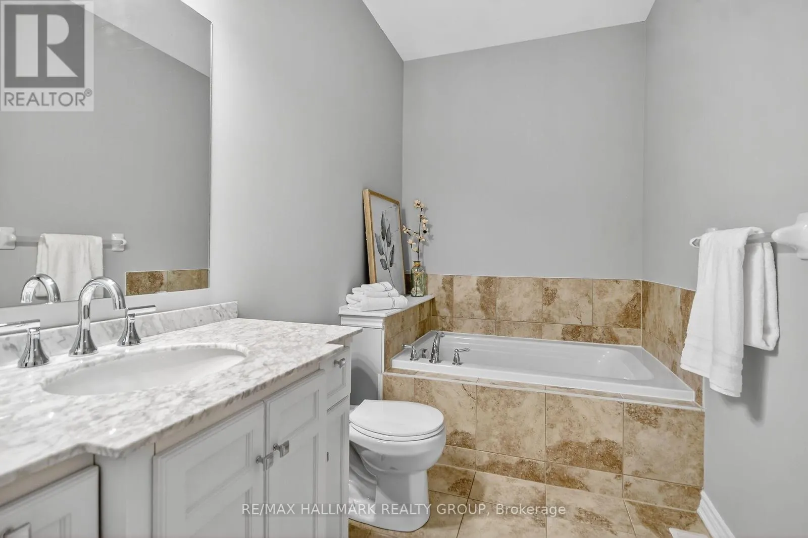 372 GALLANTRY WAY