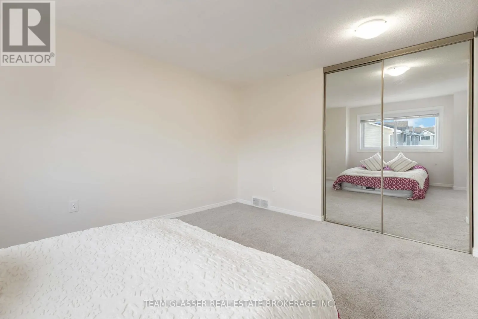 63 - 1990 WAVELL STREET, #63