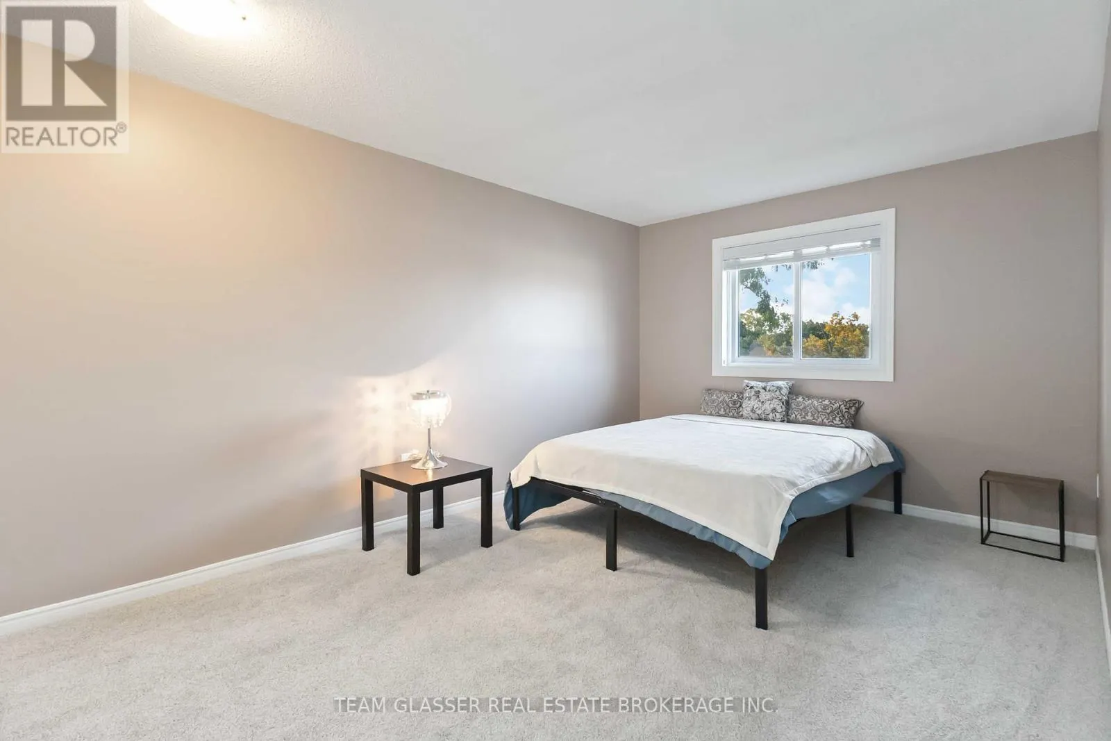 63 - 1990 WAVELL STREET, #63