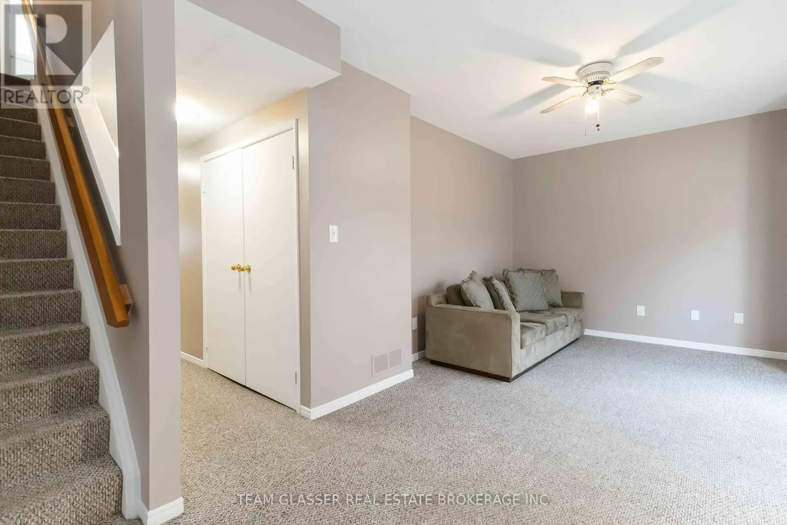 63 - 1990 WAVELL STREET, #63