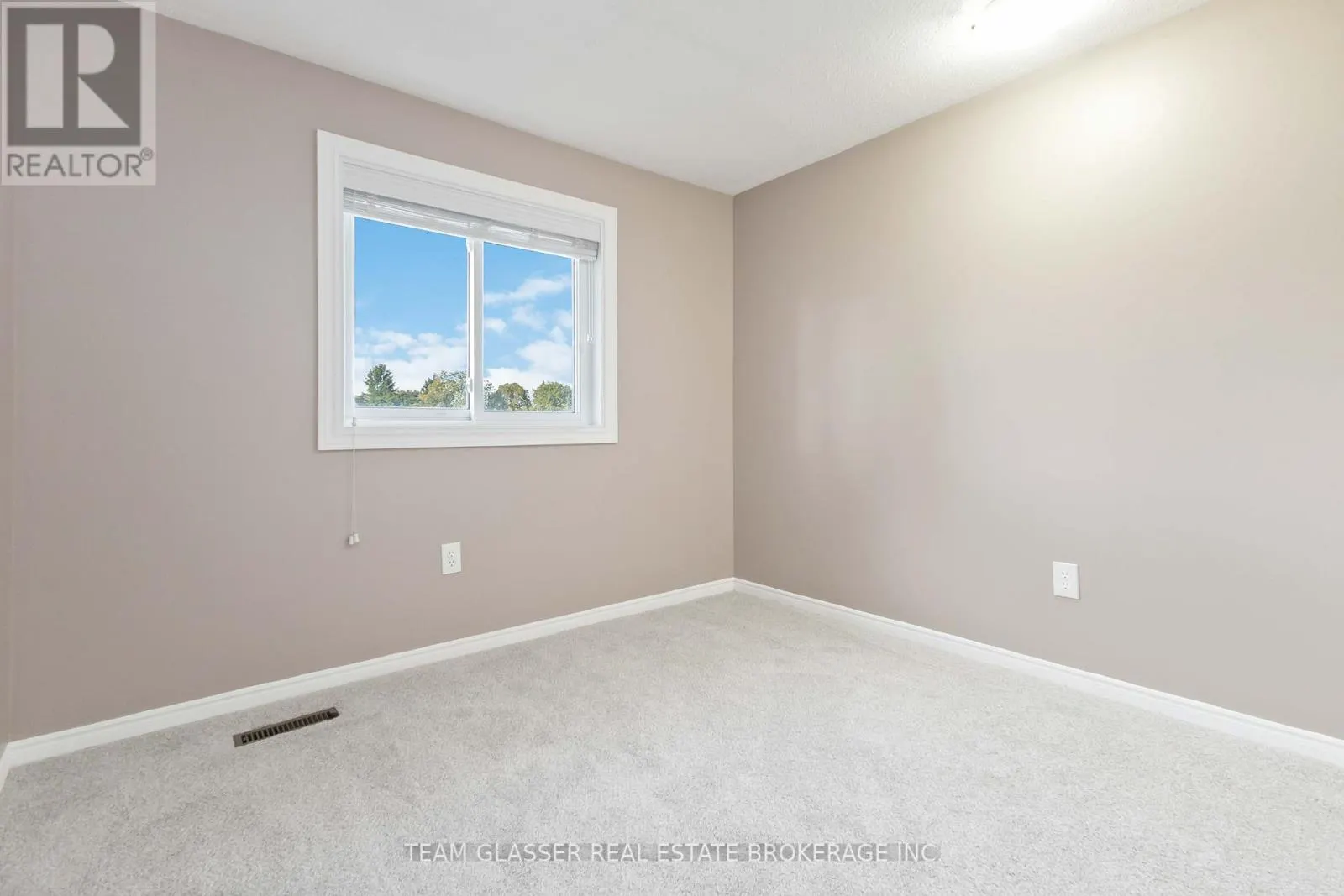 63 - 1990 WAVELL STREET, #63