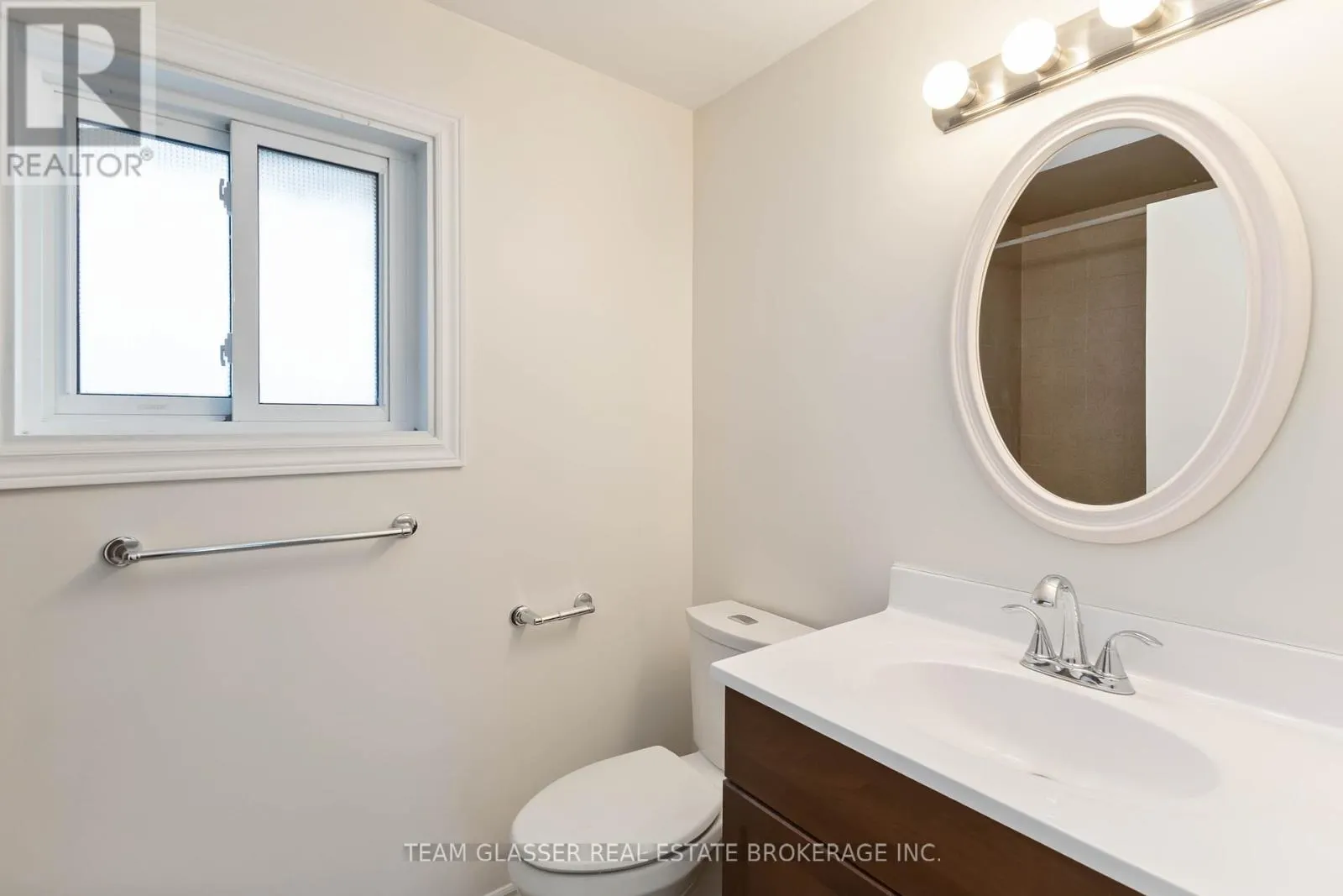 63 - 1990 WAVELL STREET, #63