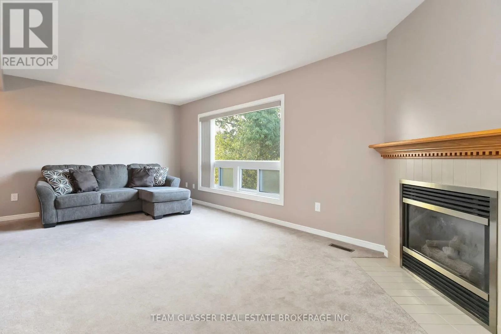 63 - 1990 WAVELL STREET, #63