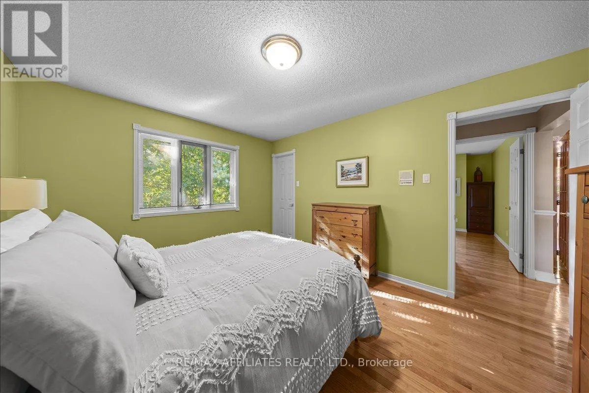 1266 BARNWELL CRESCENT