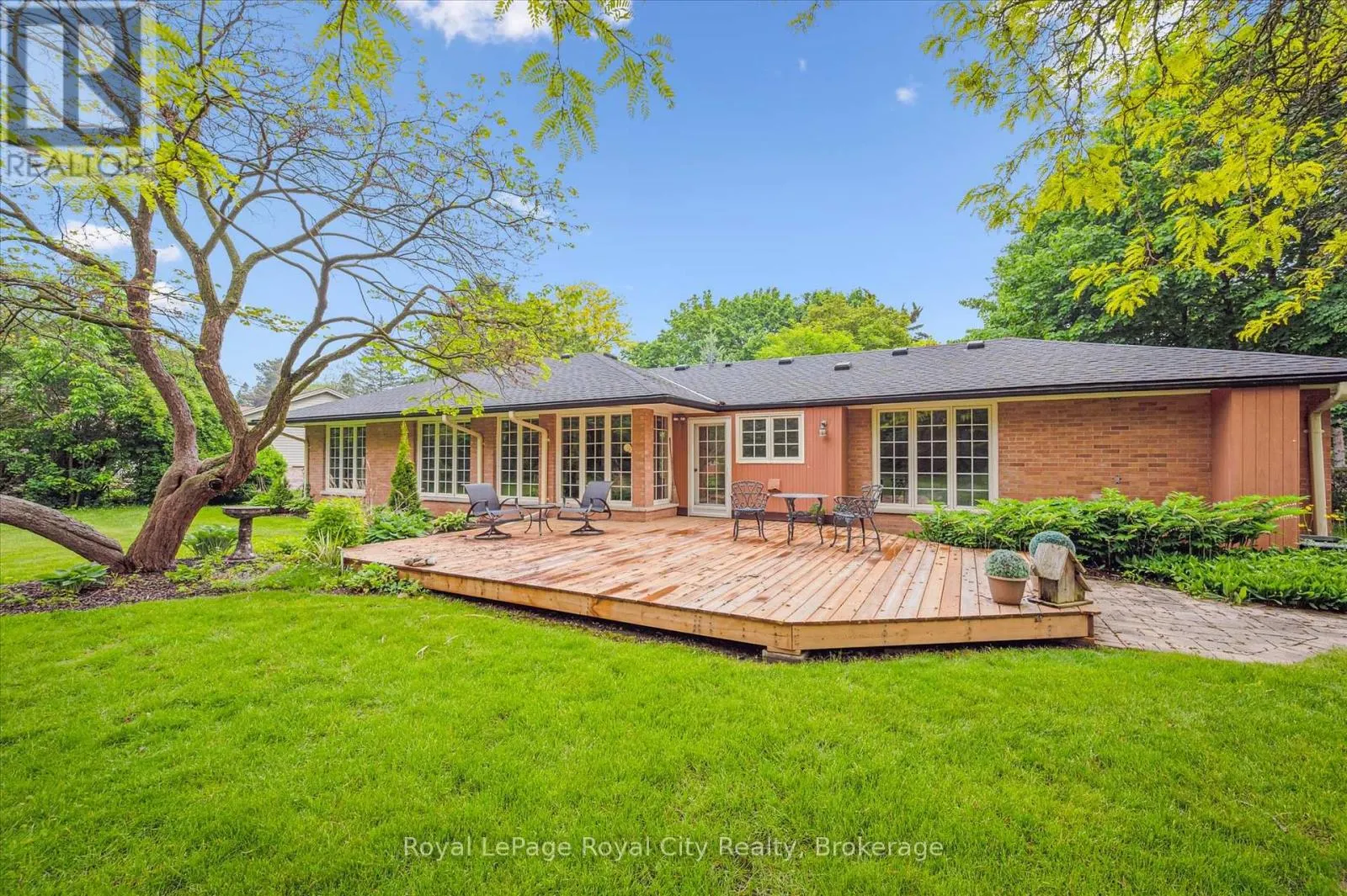 29 LYNWOOD PLACE
