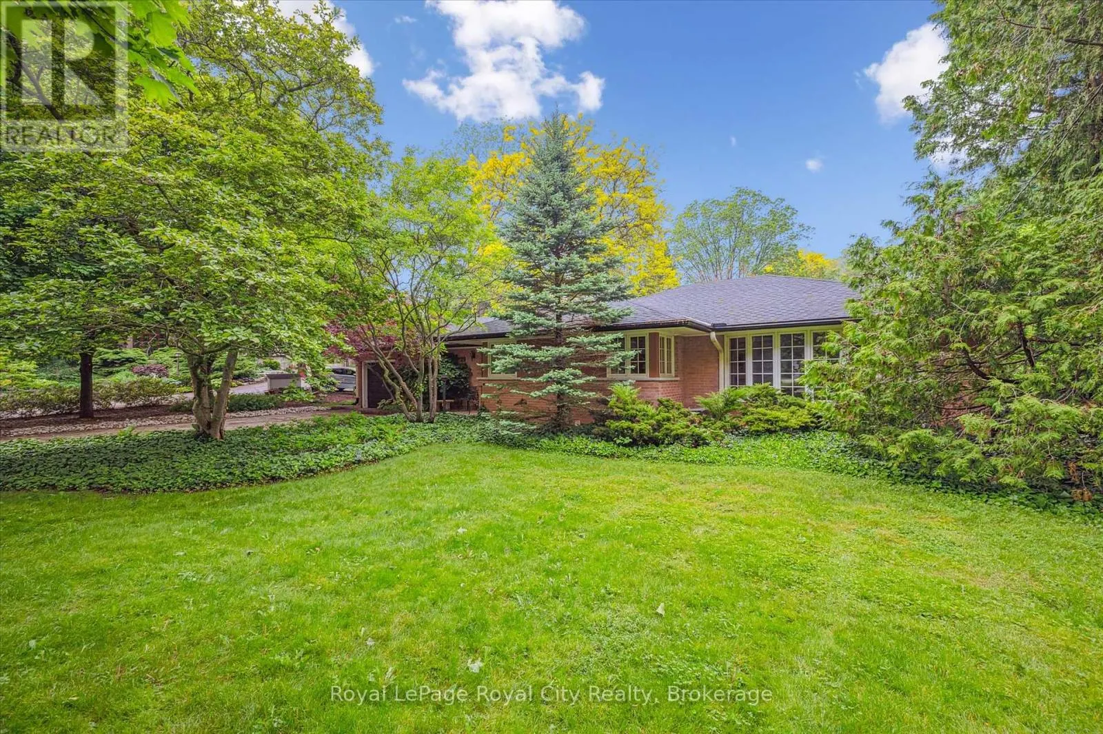 29 LYNWOOD PLACE