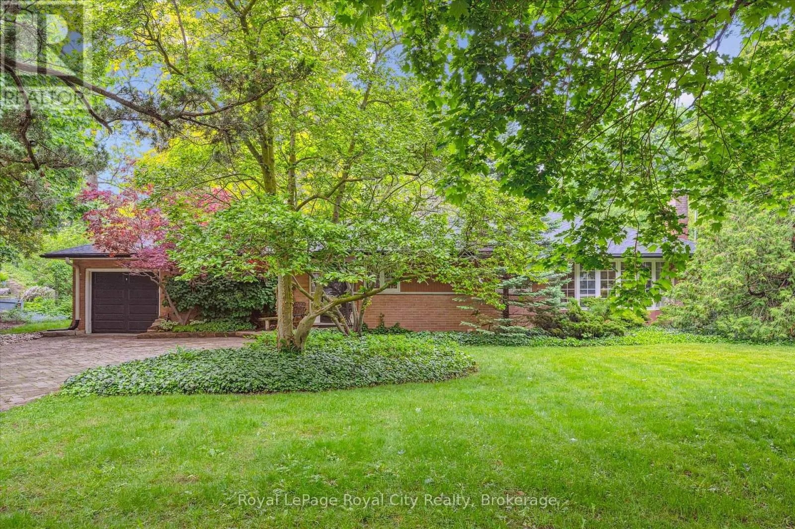 29 LYNWOOD PLACE