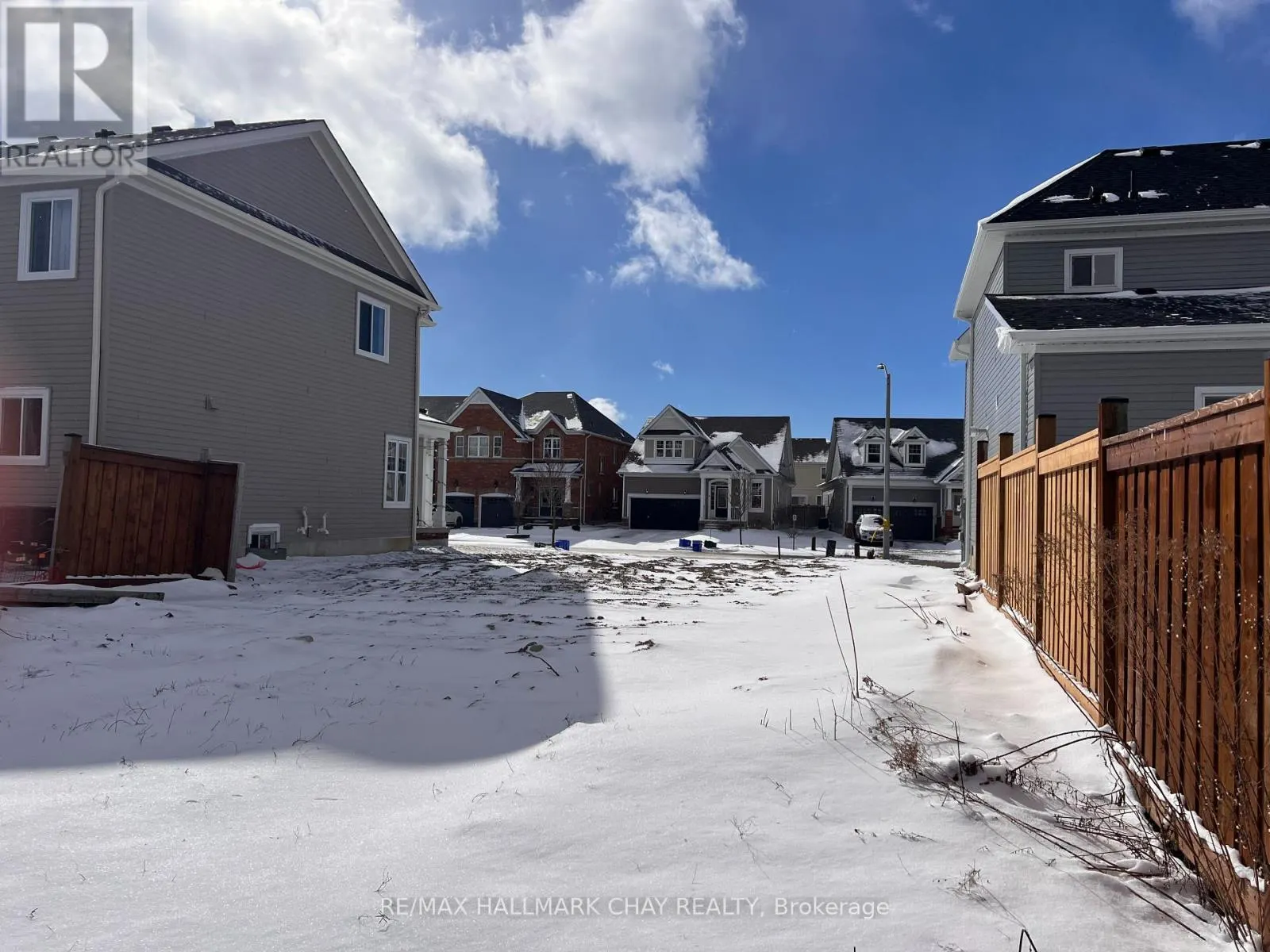837 O'REILLY CRESCENT