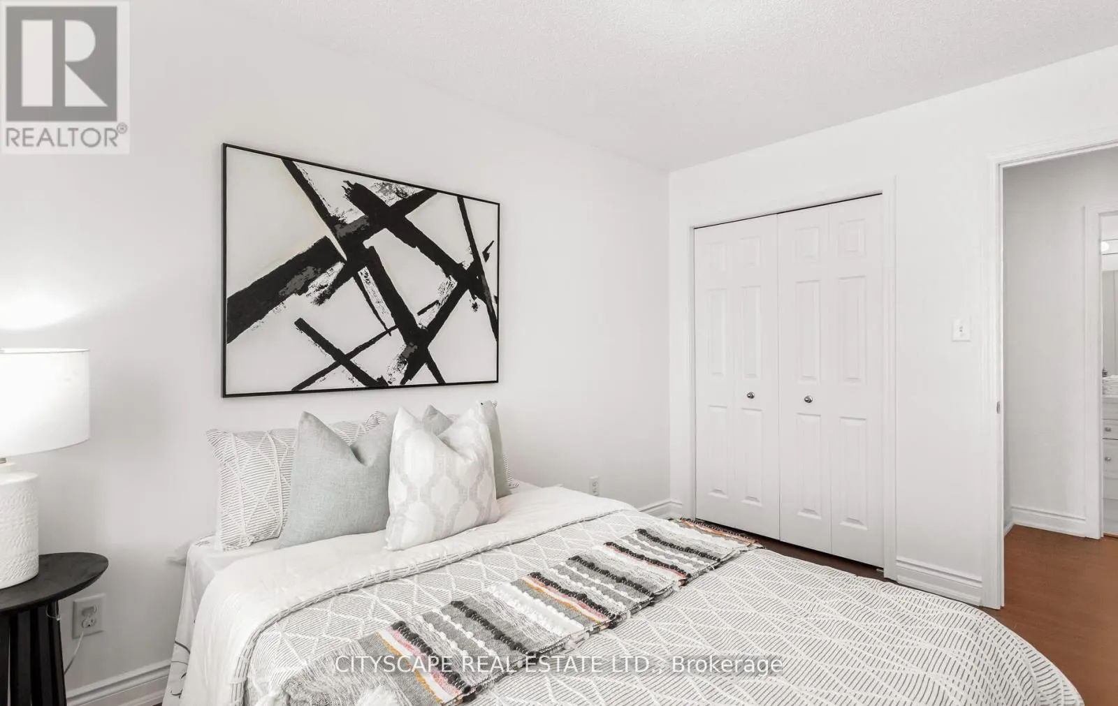 493 BEAUMONT CRESCENT