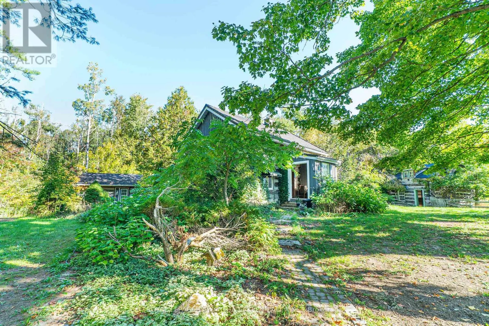 979 LINDEN VALLEY ROAD