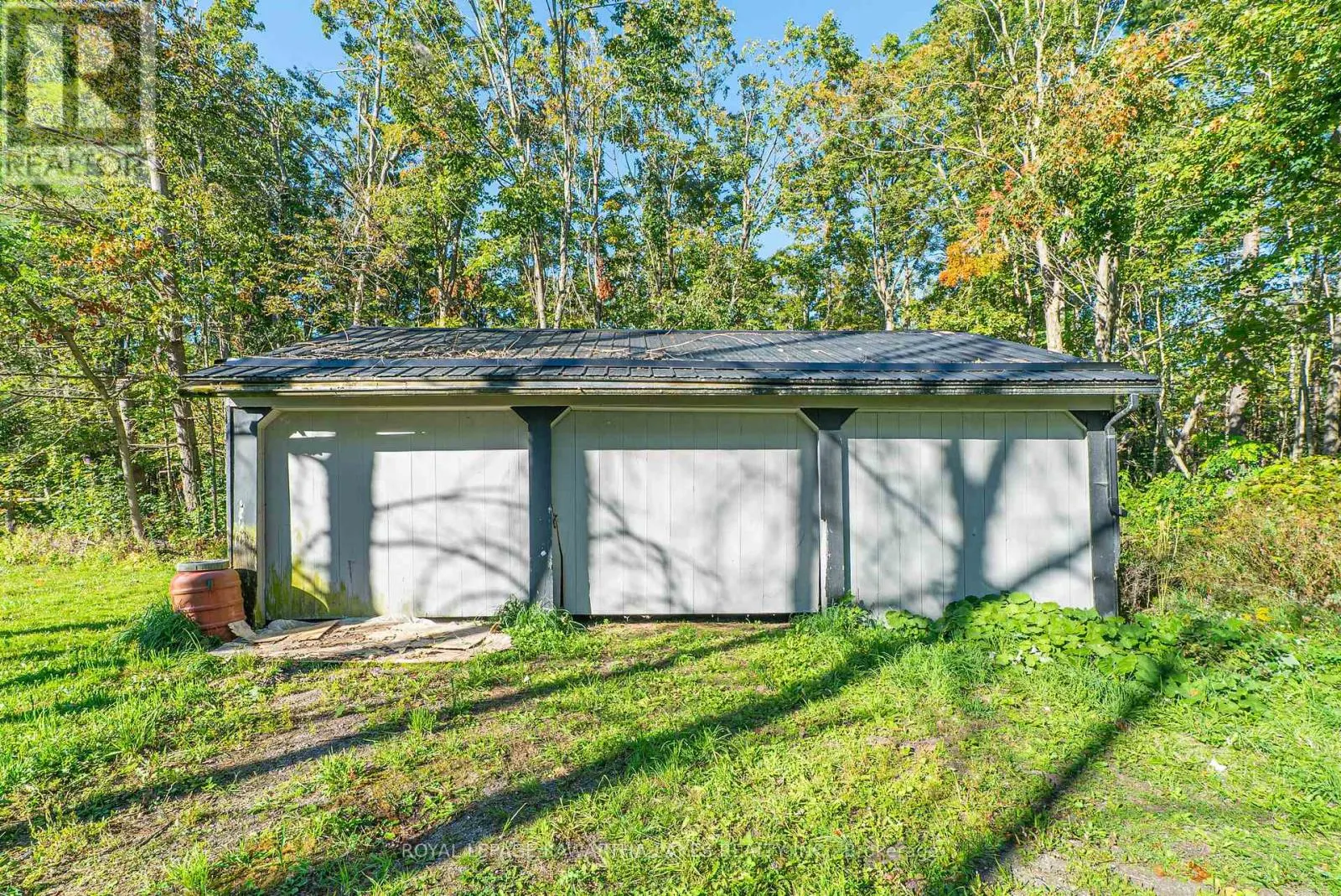 979 LINDEN VALLEY ROAD