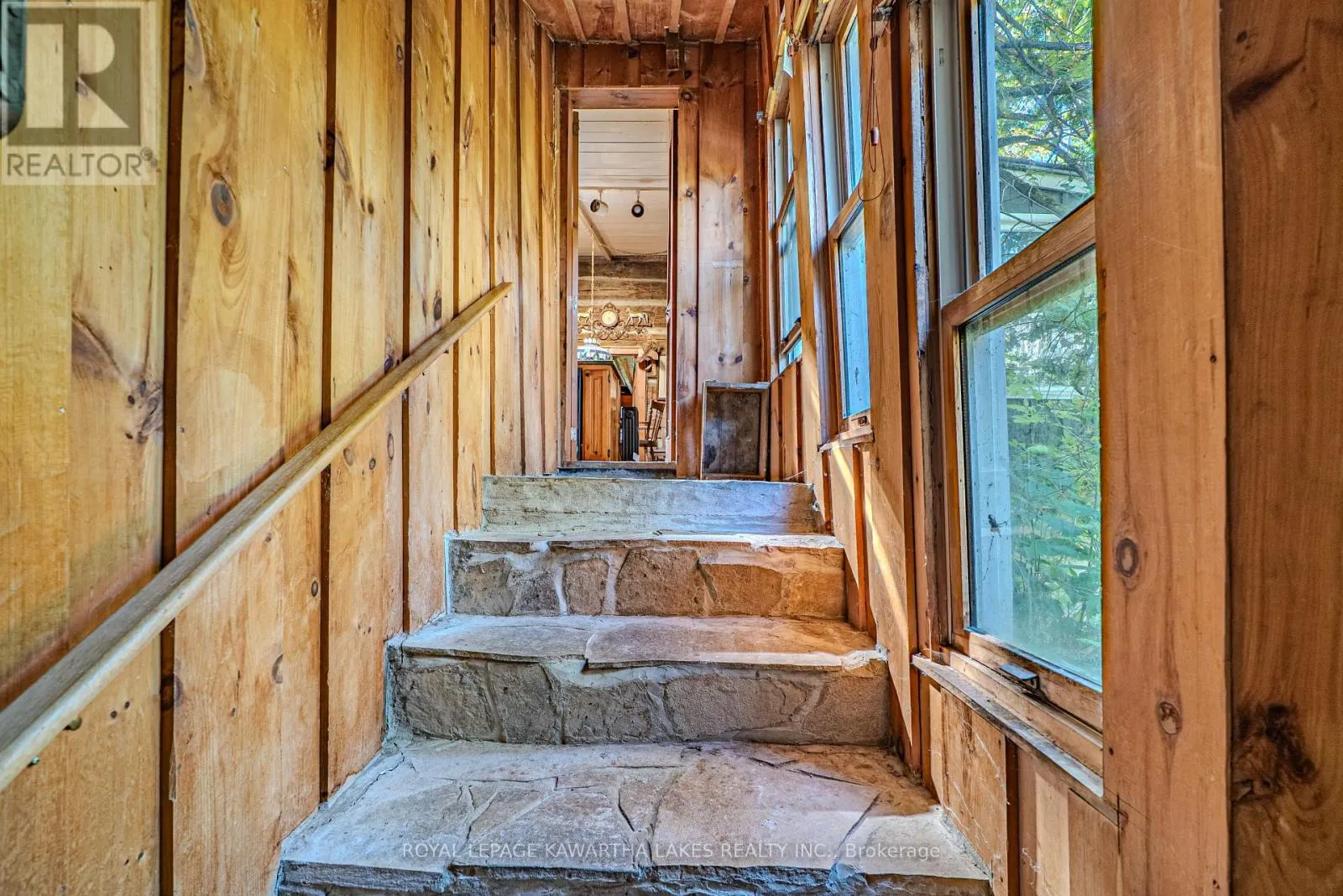 979 LINDEN VALLEY ROAD