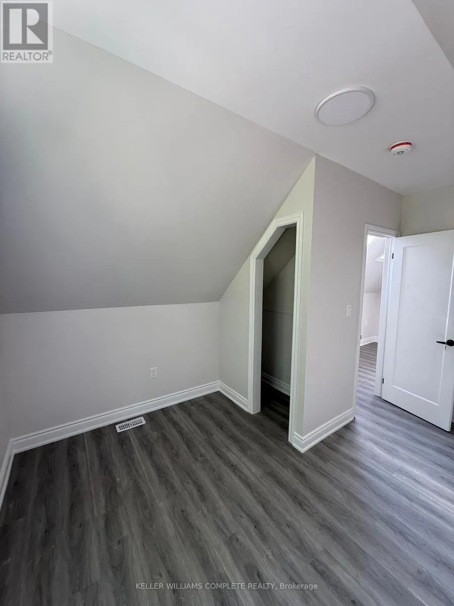 UPPER & ATTIC - 187 STIRTON STREET