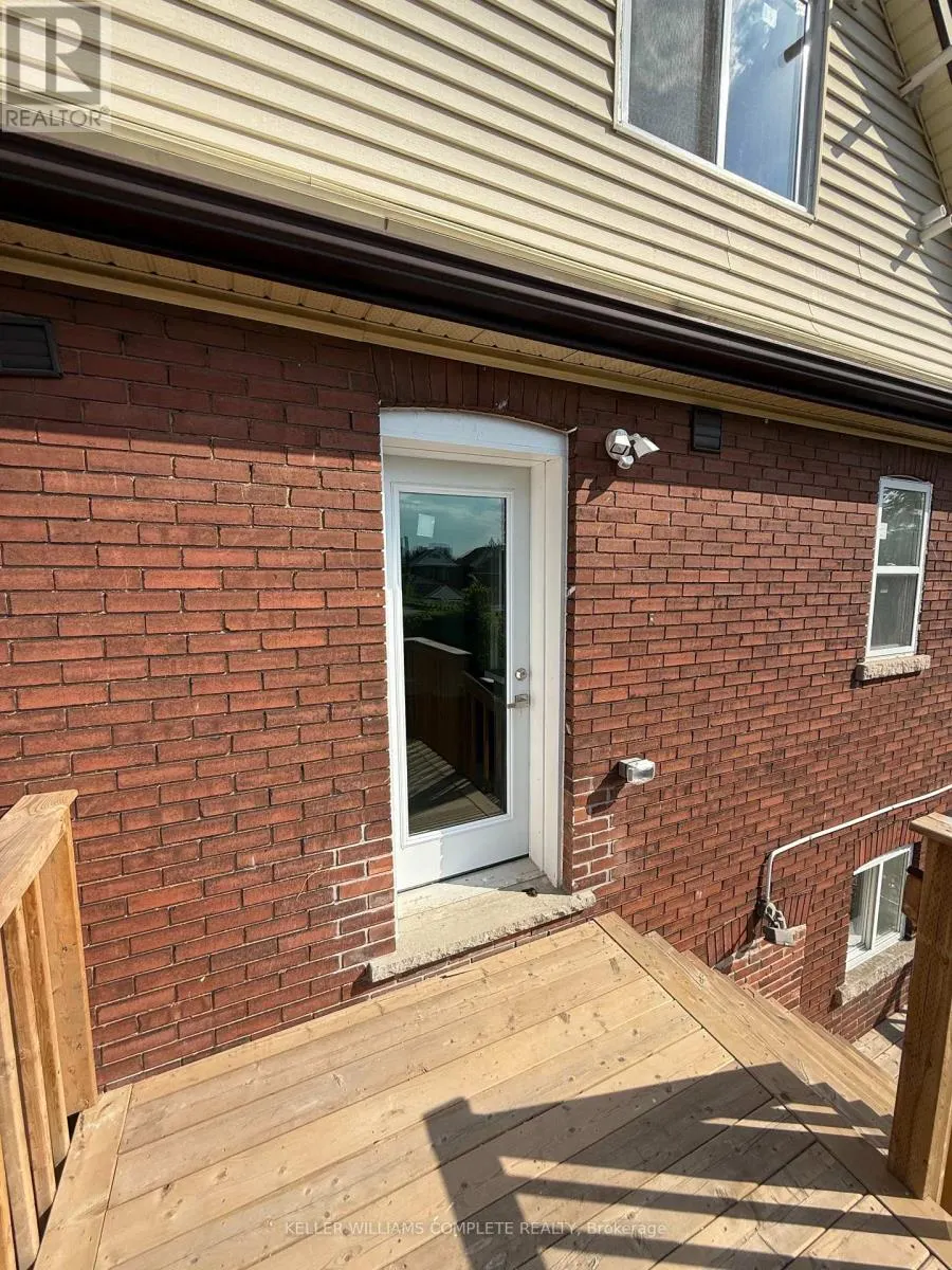 UPPER & ATTIC - 187 STIRTON STREET