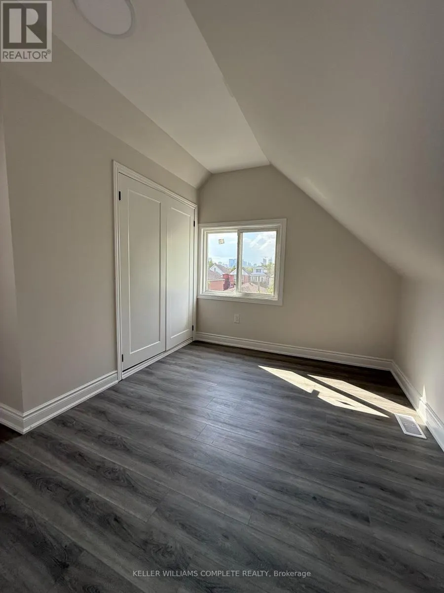 UPPER & ATTIC - 187 STIRTON STREET