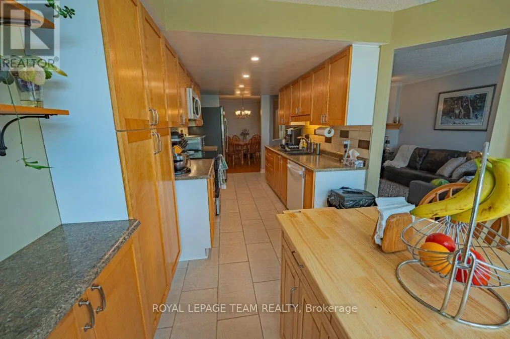 19 LOCHELAND CRESCENT