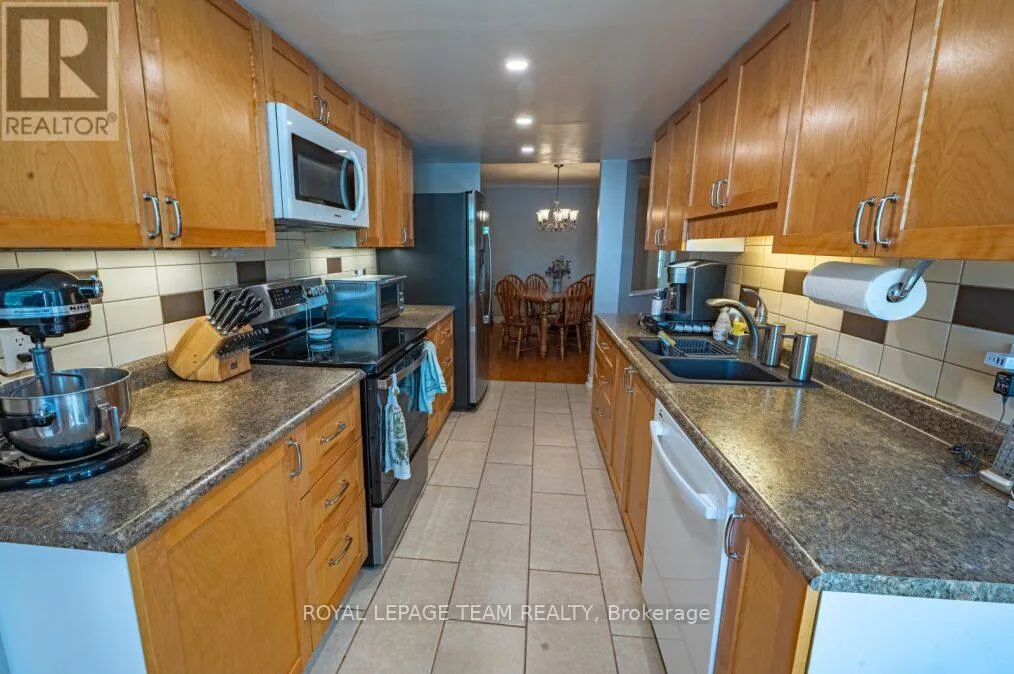19 LOCHELAND CRESCENT