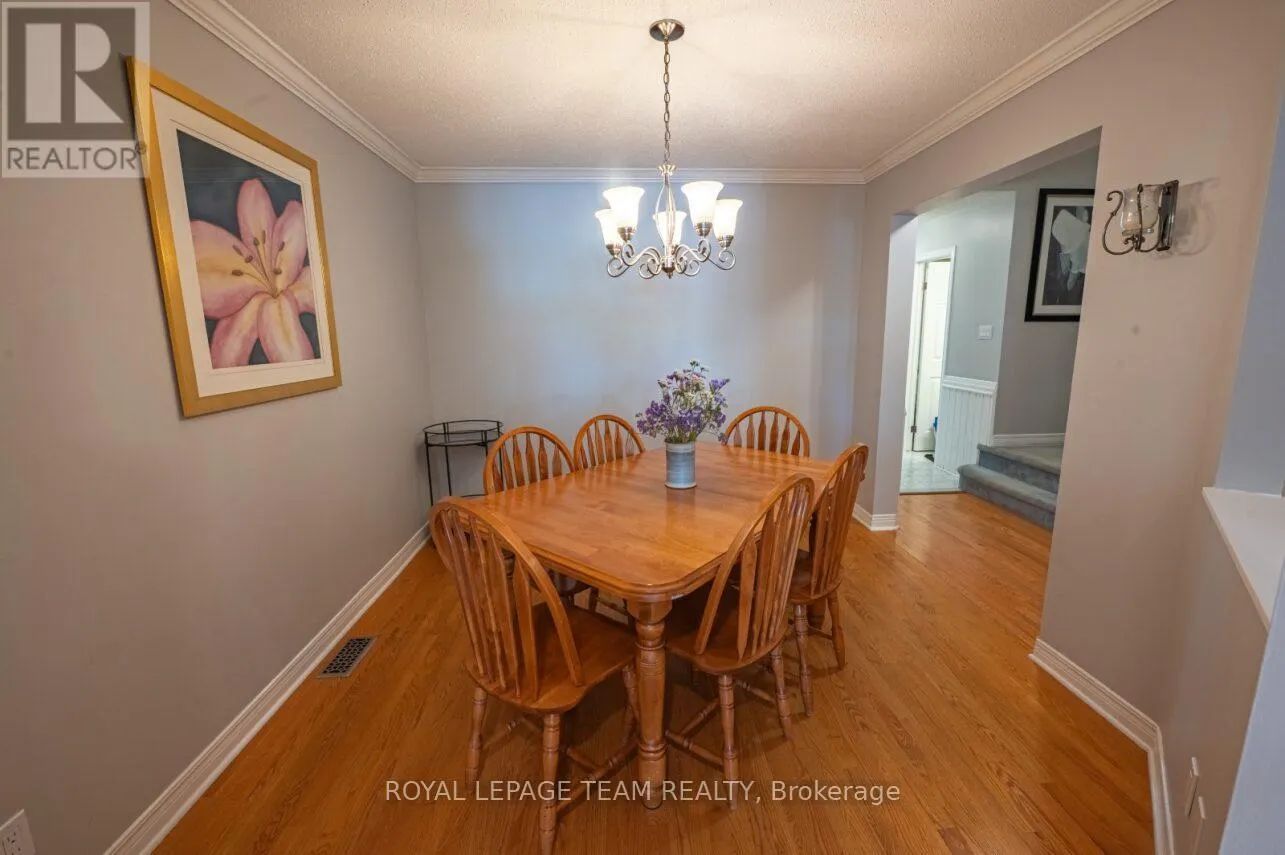 19 LOCHELAND CRESCENT