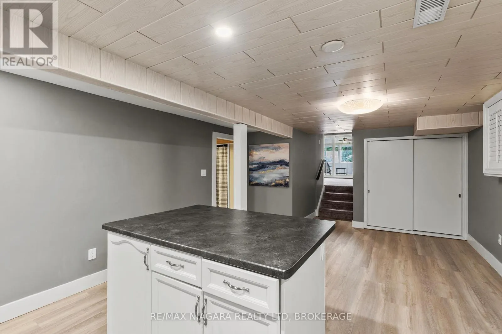 294 LAKESHORE ROAD