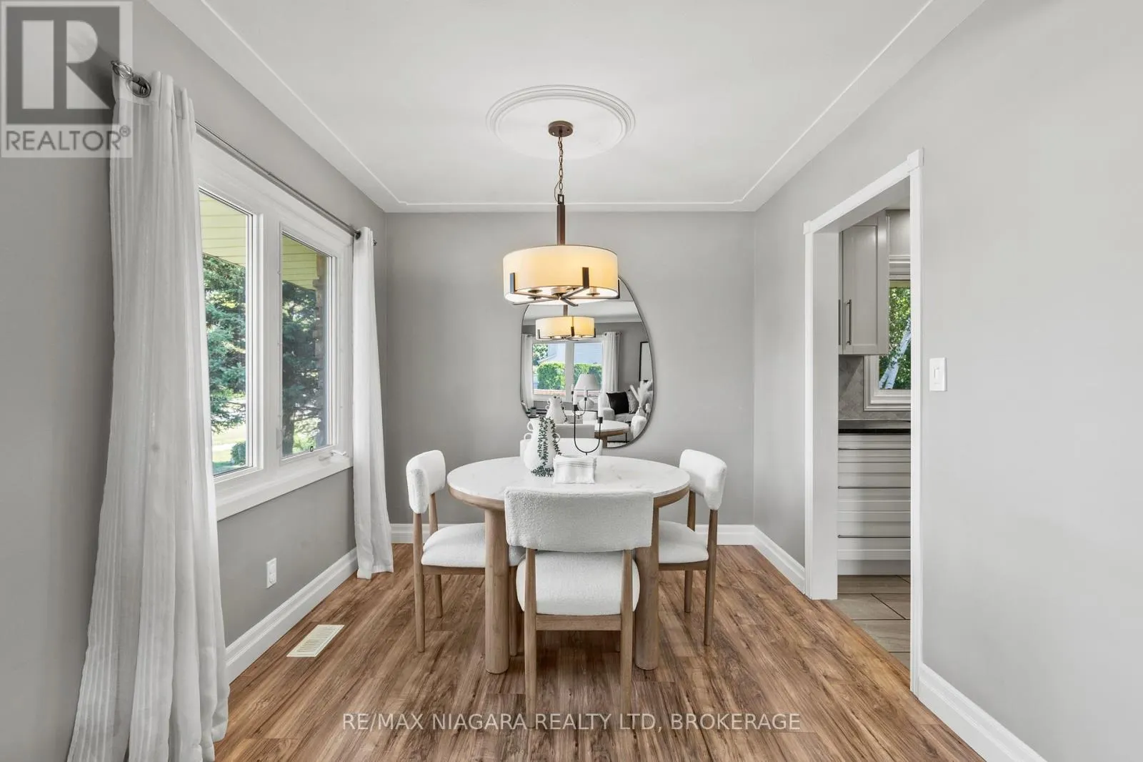 294 LAKESHORE ROAD