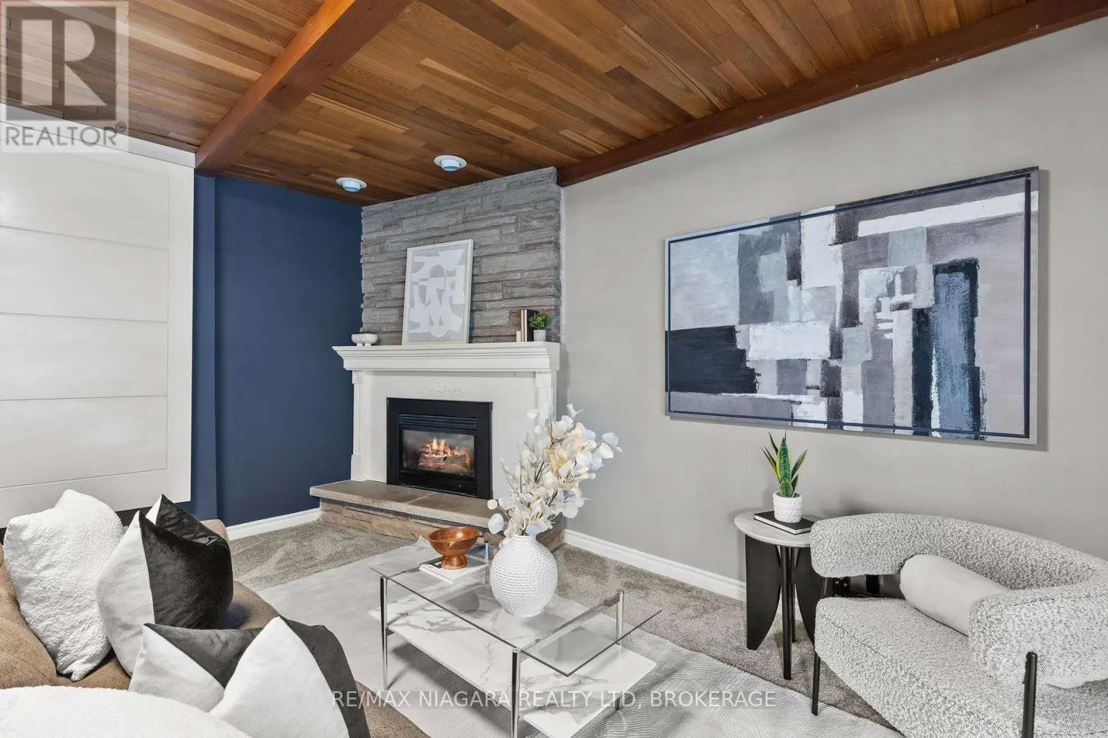 294 LAKESHORE ROAD
