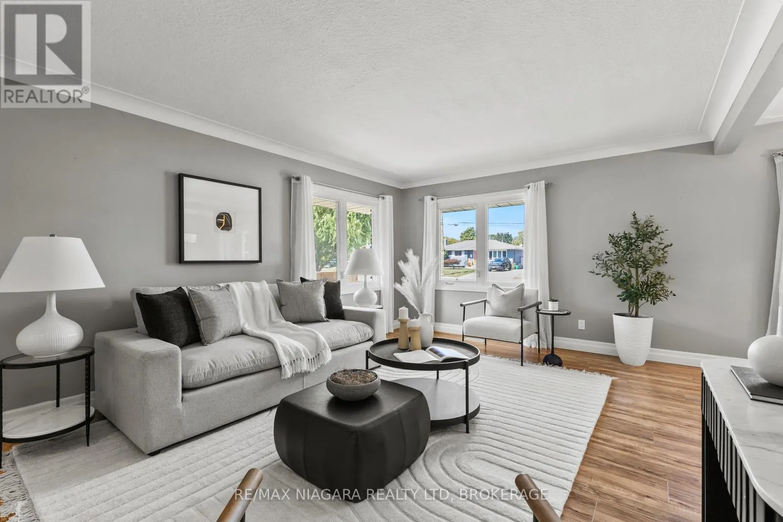 294 LAKESHORE ROAD