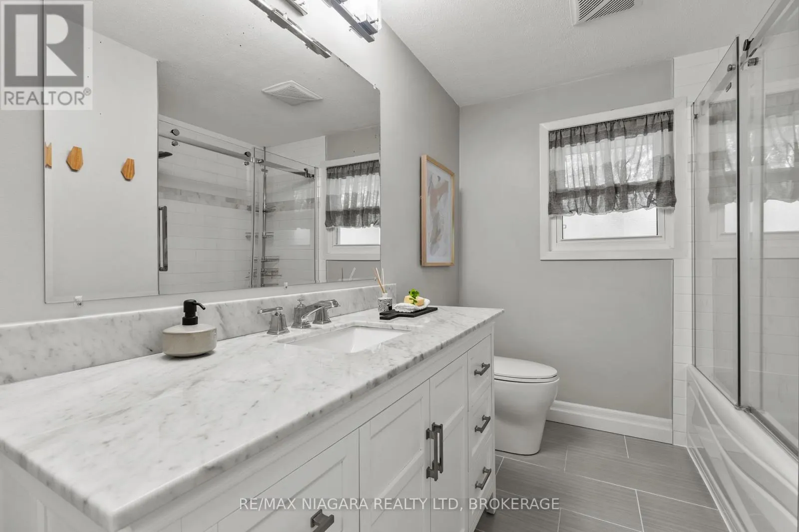 294 LAKESHORE ROAD