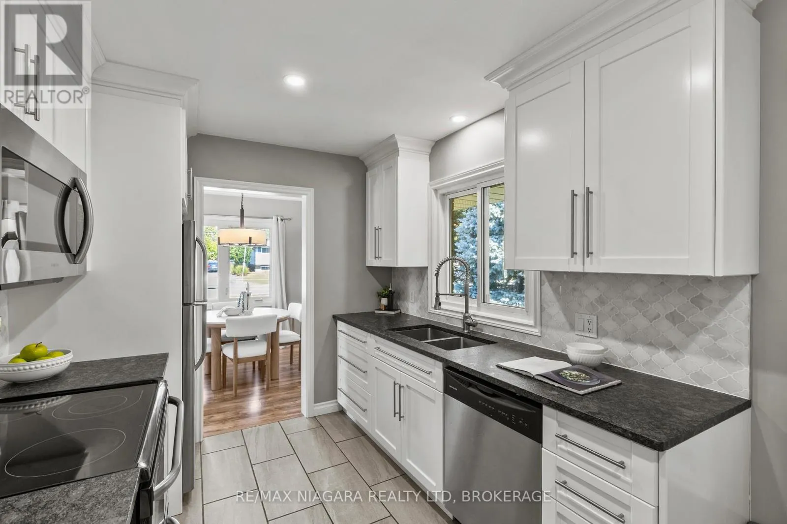 294 LAKESHORE ROAD