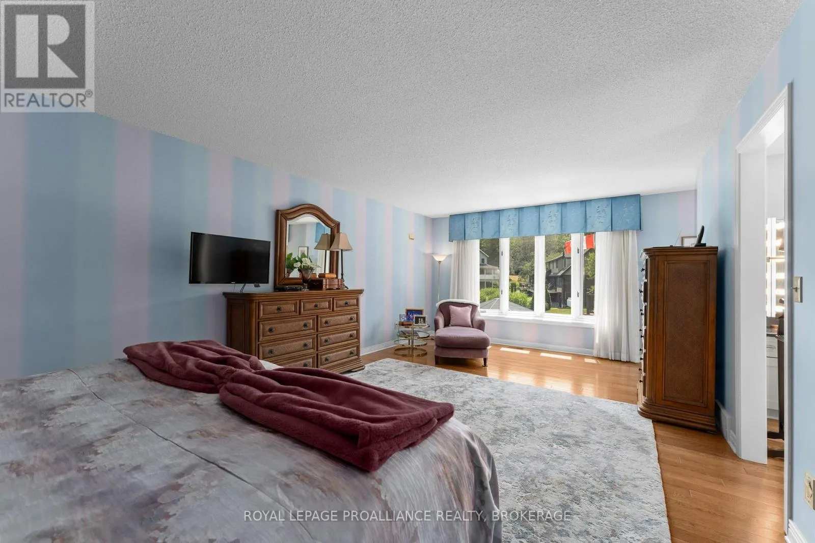 1673 ST. LAWRENCE AVENUE